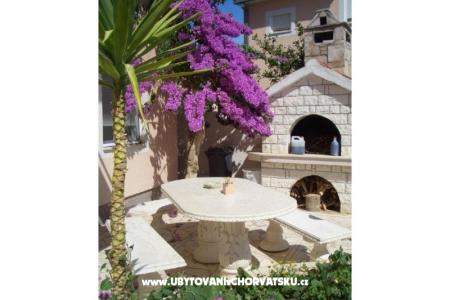 Apartmaji Knezevic foto 4