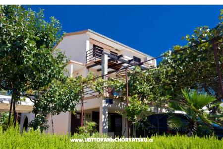 Appartments Viktor Rogoznica Hrvaška