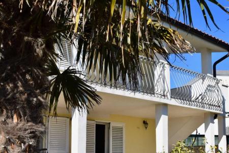 Oliva Ražanj Rogoznica Hrvaška