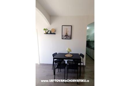 Apartmaji LOVELY Senj foto 4