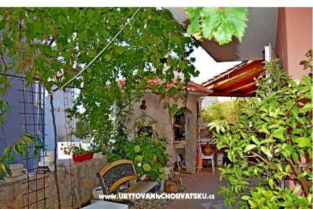 Apartmaji Ivanka foto 4
