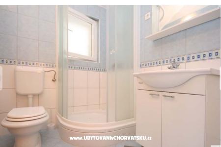 Apartmaji Naomi foto 4