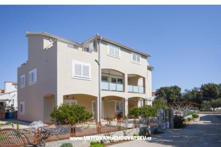 Apartmaji Sharo Šibenik Hrvaška