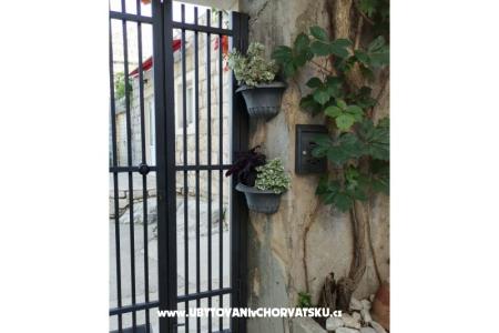 Apartmaji POLAČA - Slano foto 5