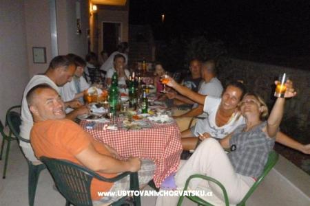Apartmaji Matea foto 3