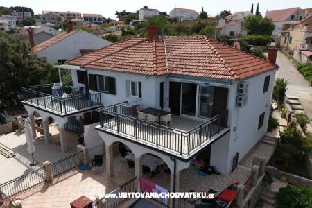 Apartmaji Oli foto 2