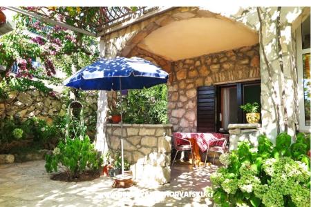 Apartmaji Sokol otok Šolta Hrvaška