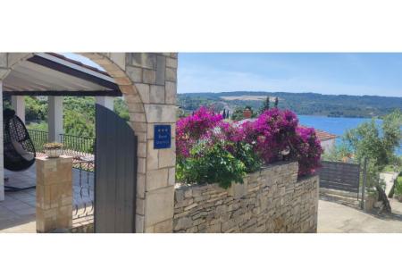 Apartmaji Tiha otok Šolta Hrvaška