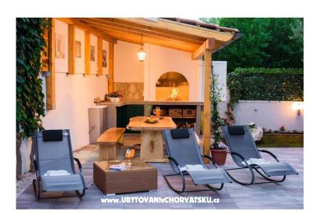 HolidayHomeSpalato-pool apartments  foto 2