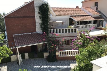 Apartmaji Mirjana Sukošan foto 3