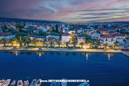 Design Apartmaji Dijan foto 4