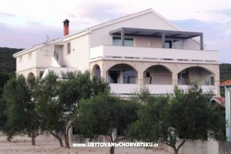 Solmaris Apartmaji Sukošan Hrvaška