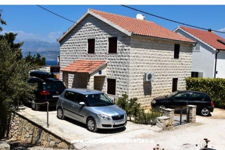 Apartmaji Beba Supetar - Brač Hrvaška