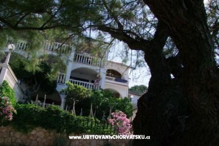 Apartmaji Ive Tisno Hrvaška