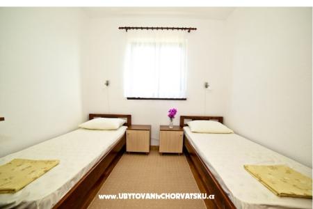 Apartmaji Aniva foto 5