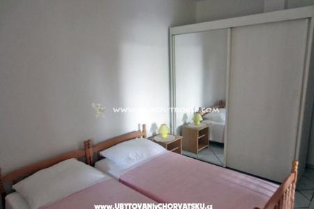 Apartmaji Franka foto 2