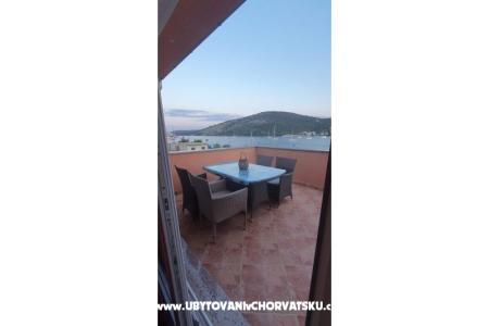 Apartmaji Lana Trogir Hrvaška