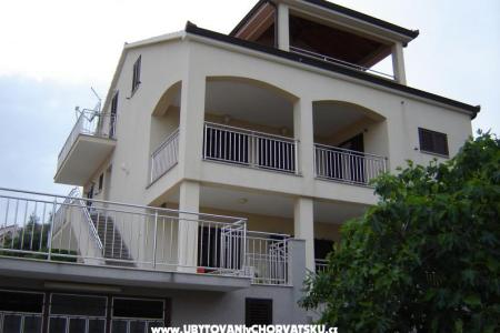 Apartmaji Pupic foto 2