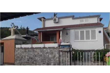 Apartmaji TICA Trogir Hrvaška