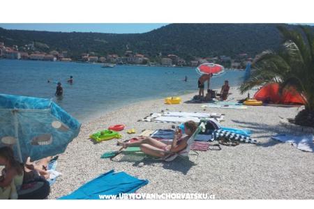 Apartmaji Tri palme Trogir Hrvaška