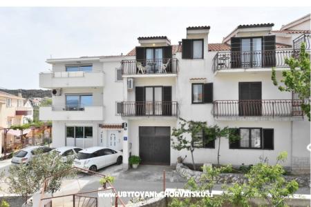 Apartmaji Katarina Trogir Hrvaška