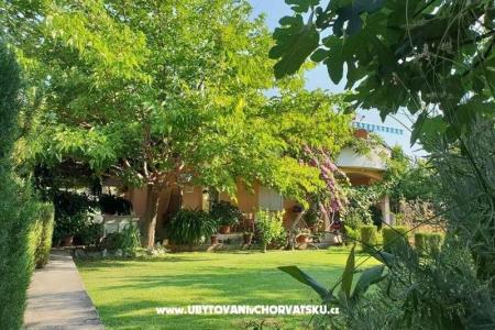 Apartmaji Bijelić Trogir Hrvaška