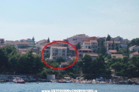 Apartmaji Diocles Trogir Hrvaška