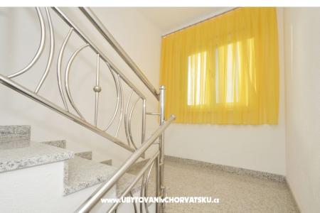Apartmaji Lorna foto 5