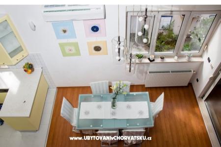 Apartmaji Satis i Laura foto 3