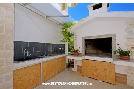 Apartmaji Two Lions foto 4