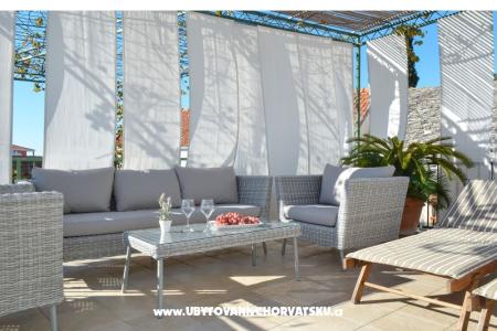 Diamond Hiša Trogir Hrvaška