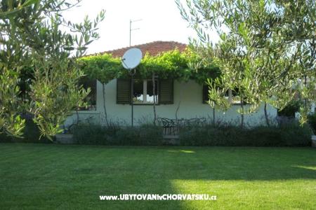 Hiša Petar &amp; Apartma for 2 perso foto 2