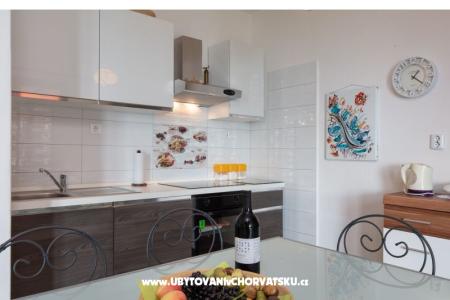 Počitniški dom Barbara Trogir Hrvaška