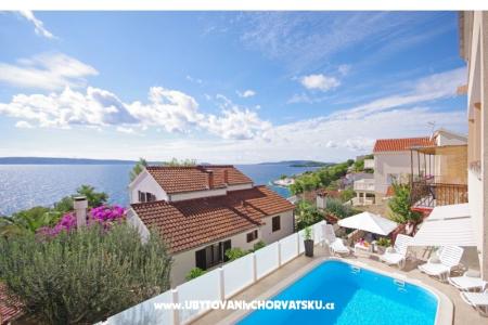 Vila Bartulić Trogir Hrvaška