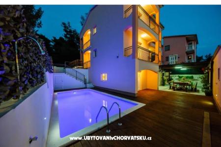 Počitniški dom Villa Nora foto 3