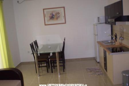 Apartmaji Sunny Trpanj foto 2