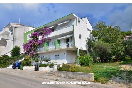 Apartmaji Sonja Tučepi Hrvaška