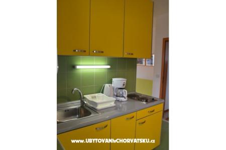 Apartmaji Zdenka Čobrnić foto 3