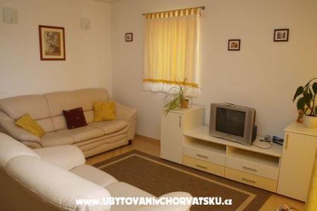 Apartmaji Zelic Tucepi foto 3