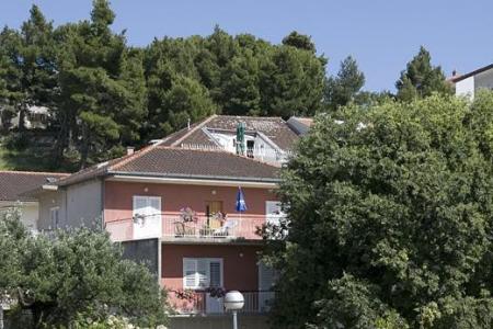 Apartmaji Maja Sevelj Tučepi Hrvaška