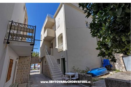 Tučepi Seafront Apartmaji Tučepi Hrvaška
