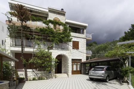 Villa 750 Tučepi Hrvaška