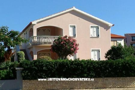 Apartmaji ENA otok Ugljan Hrvaška