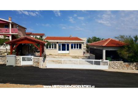 apart. Zadro first house by the sea otok Vir Hrvaška