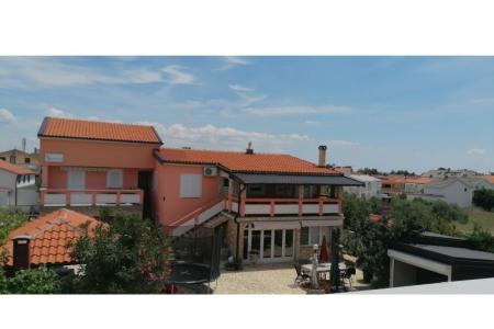 Apartmaji Anna otok Vir Hrvaška
