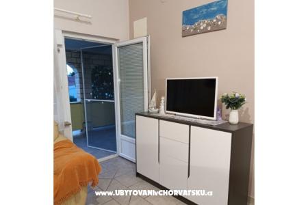 Apartmaji Dalija  Vir otok Vir Hrvaška