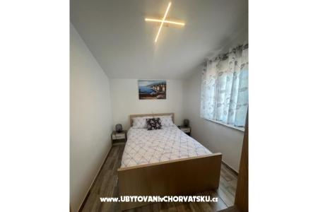 Apartmaji Kreć Lozice otok Vir foto 4