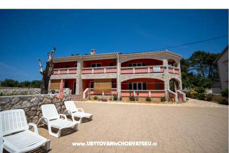Apartmaji Pavić - Sapavac otok Vir Hrvaška