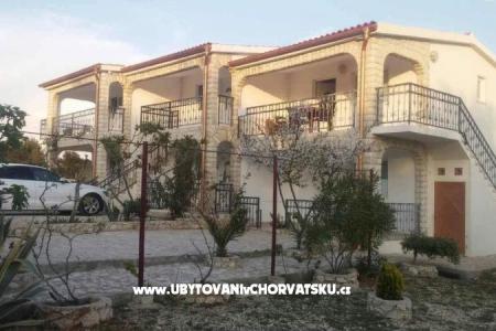 Apartmaji Samanta Vir foto 2