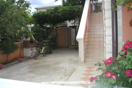 Apartmaji Ana foto 3